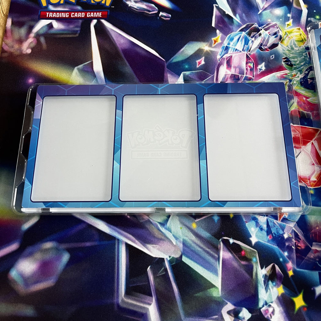 Display case voor het tonen van 3 Pokémon kaarten tegelijk. Ideaal voor favoriete kaarten en collectie displays.