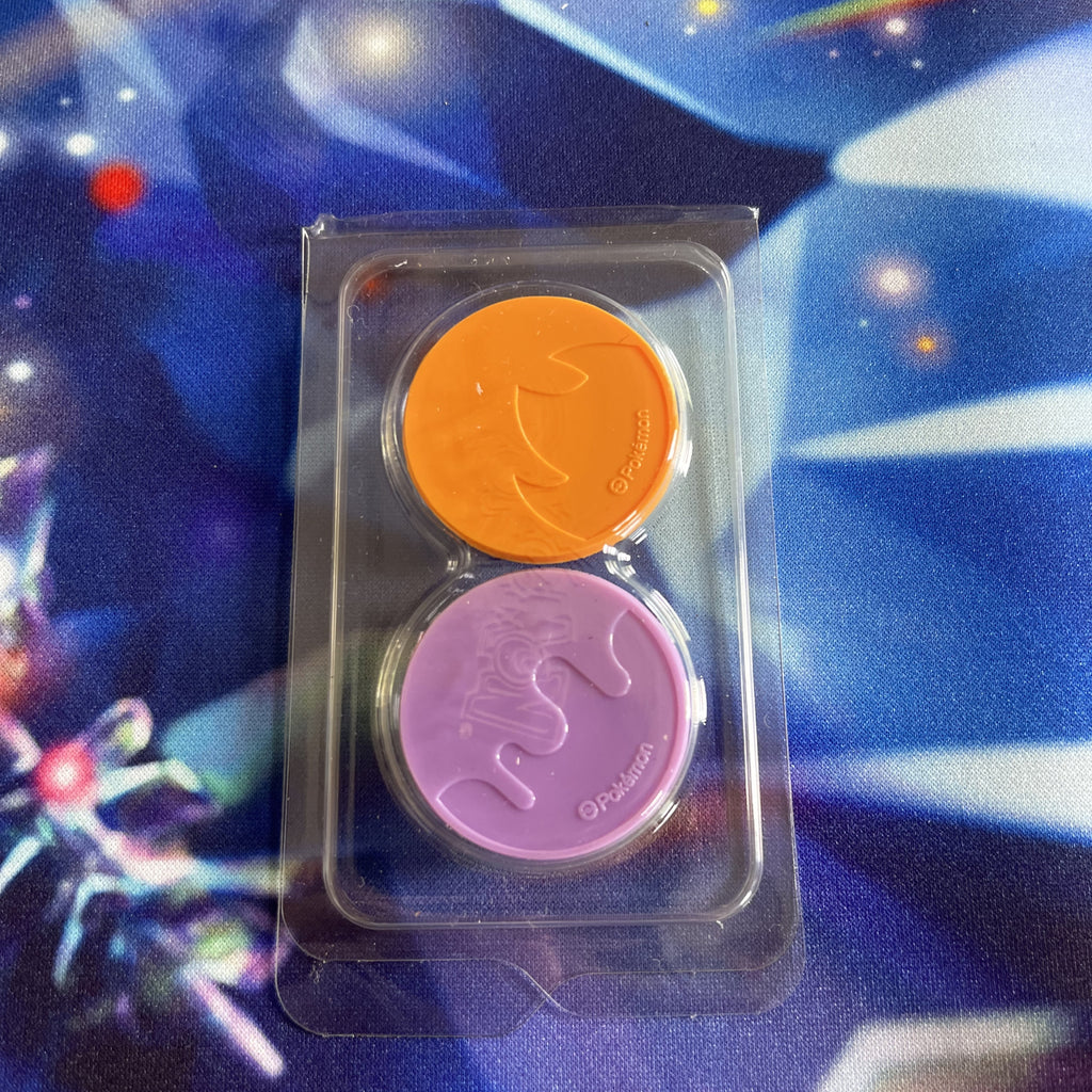 Officiële Pokémon munten uit de Scarlet & Violet era. Perfect voor verzamelaars en Pokémon TCG fans.